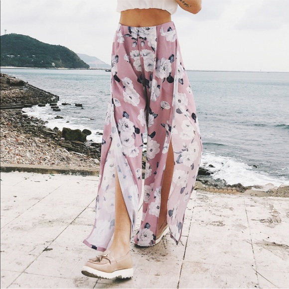 💥HP💥 Floral print Split leg pants - Picture 3 of 8